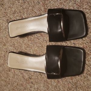 Chadwicks black slip on heels